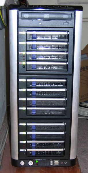 File:Aerocool server.jpg